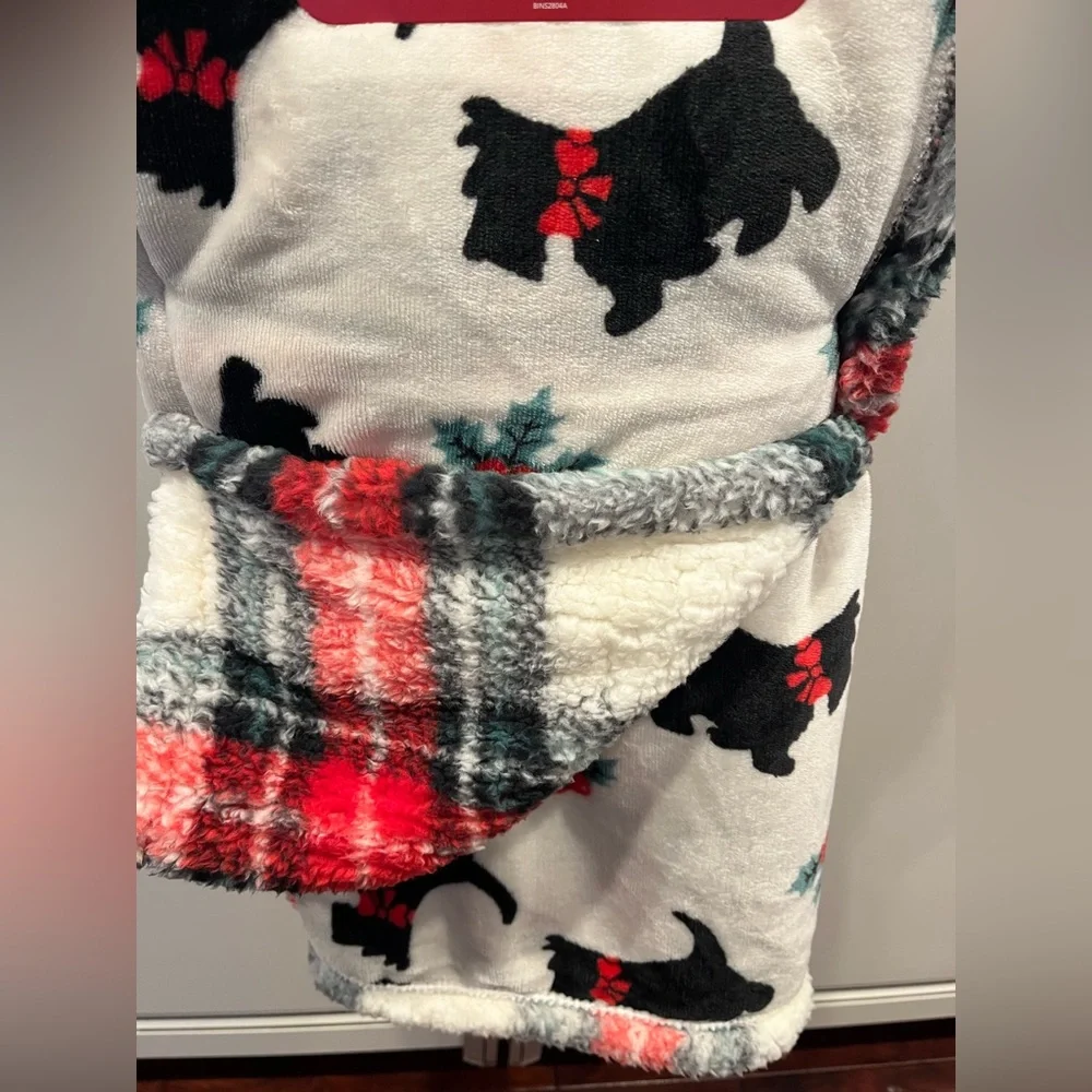 Berkshire Reversible Christmas Throw Blanket with Black Scottie Dog